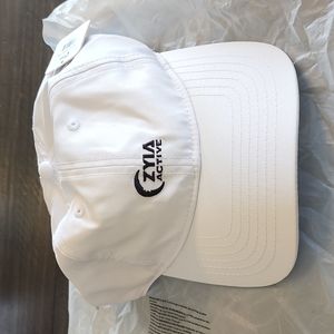 NWT ZYIA white classic cap